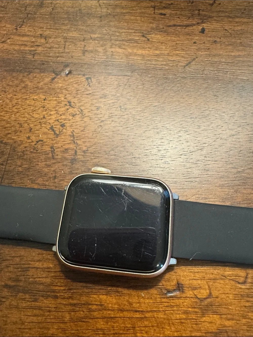 Apple SE 40 mm Smart Watch with Black Silicone Band and 6-Pack Replacement Bands
